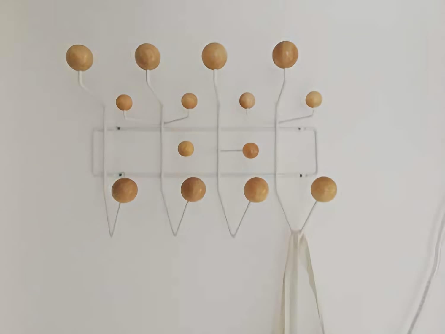 SHISEDECO Classic Hang it All Coat Rack, Mid Century Modern Wall Mounted Hooks with Painted Solid Wooden Balls, Decorative Creative Fashion Wood Hanger for Home, Bedroom (White Frame Natural)