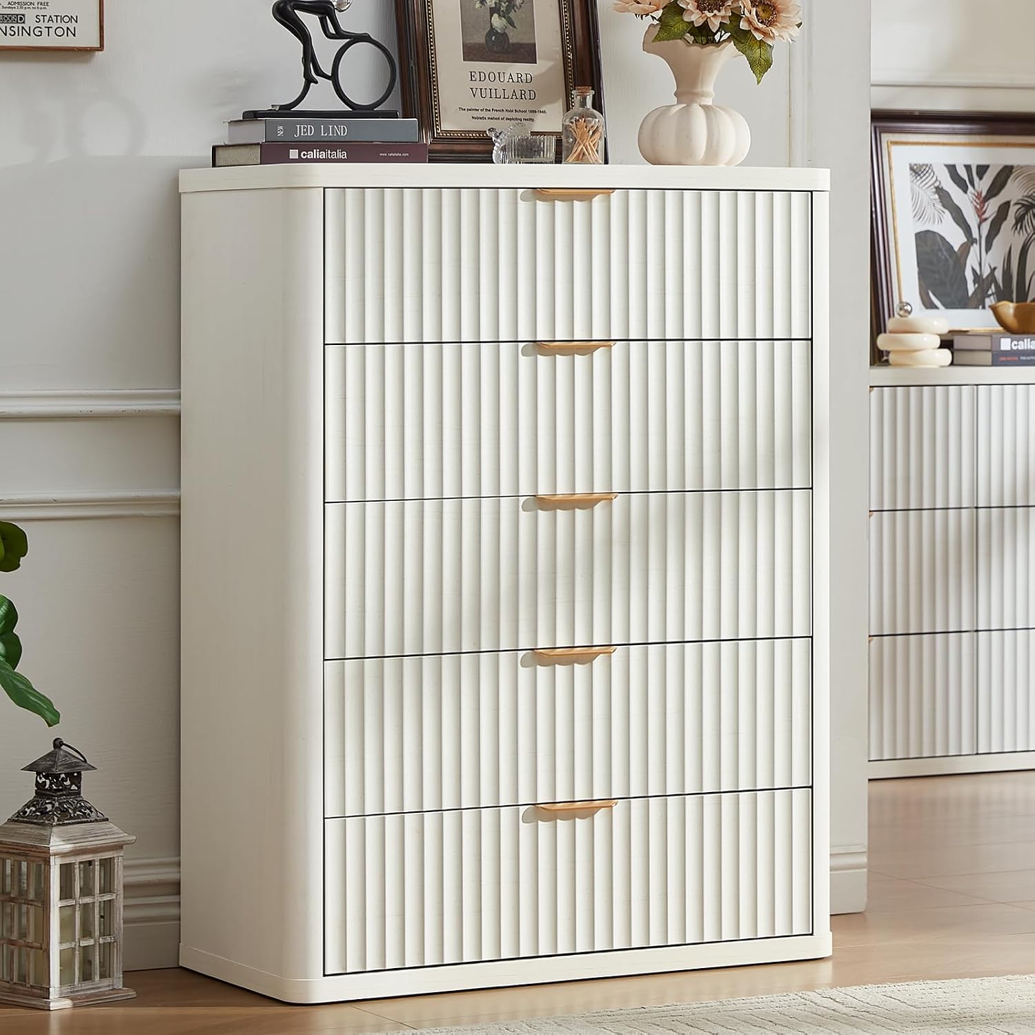 LEYAOYAO Fluted 5 Drawers Dresser for Bedroom, 41' Tall Modern Chest of Drawers with Metal Handle, Curved Profile Farmhouse Closet Organizer Wood Dressers TV Stand for Living Room,Antique White