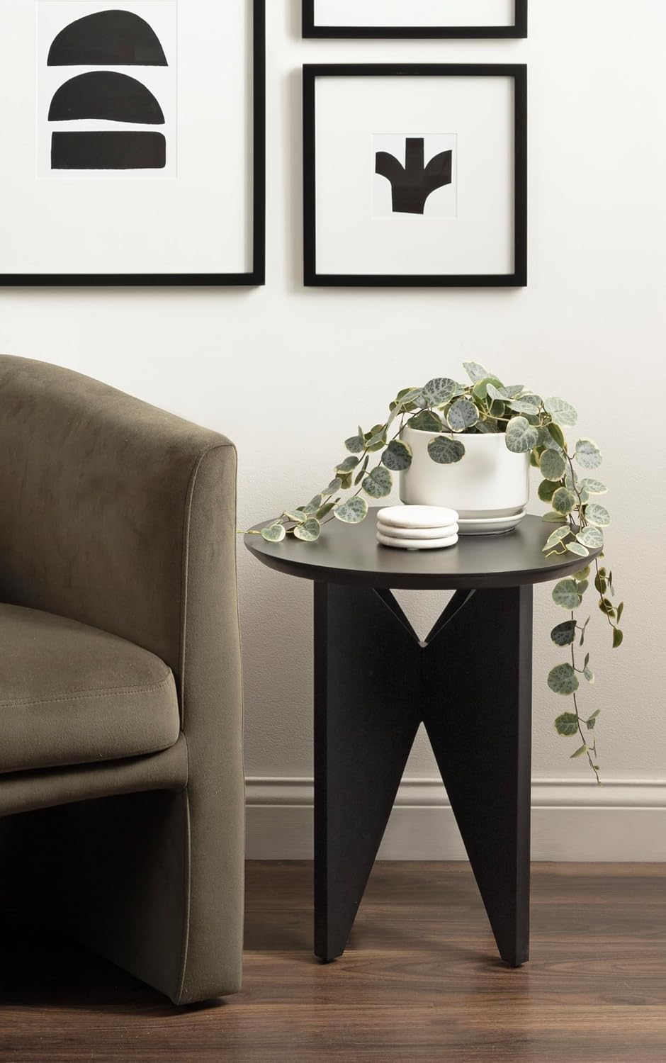 Kate and Laurel Faiza Modern Wooden Round Side Table, 18 x 18 x 20, Black, Transitional Wood End Table for Use as Bedroom Nightstand or Living Room Accent Table