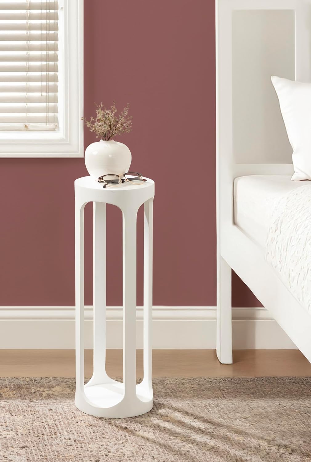Kate and Laurel Dahl Modern Wooden Round Drink Table, 8 x 8 x 23, White, Transitional Circle Accent Pedestal Table for Living Room Plant Stand Indoors or Mini Bedroom Nightstand