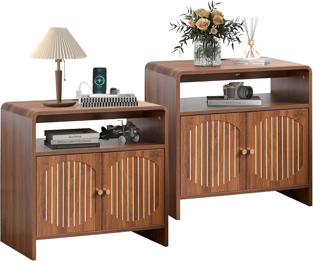 Set of 2 Farmhouse Side Table with Charging Station, Mid Century Modern End Table with Storage & Arched Doors, Wooden Nightstand with USB/Type-C, Curved Side Table for Living Room Bedroom(Walnut)