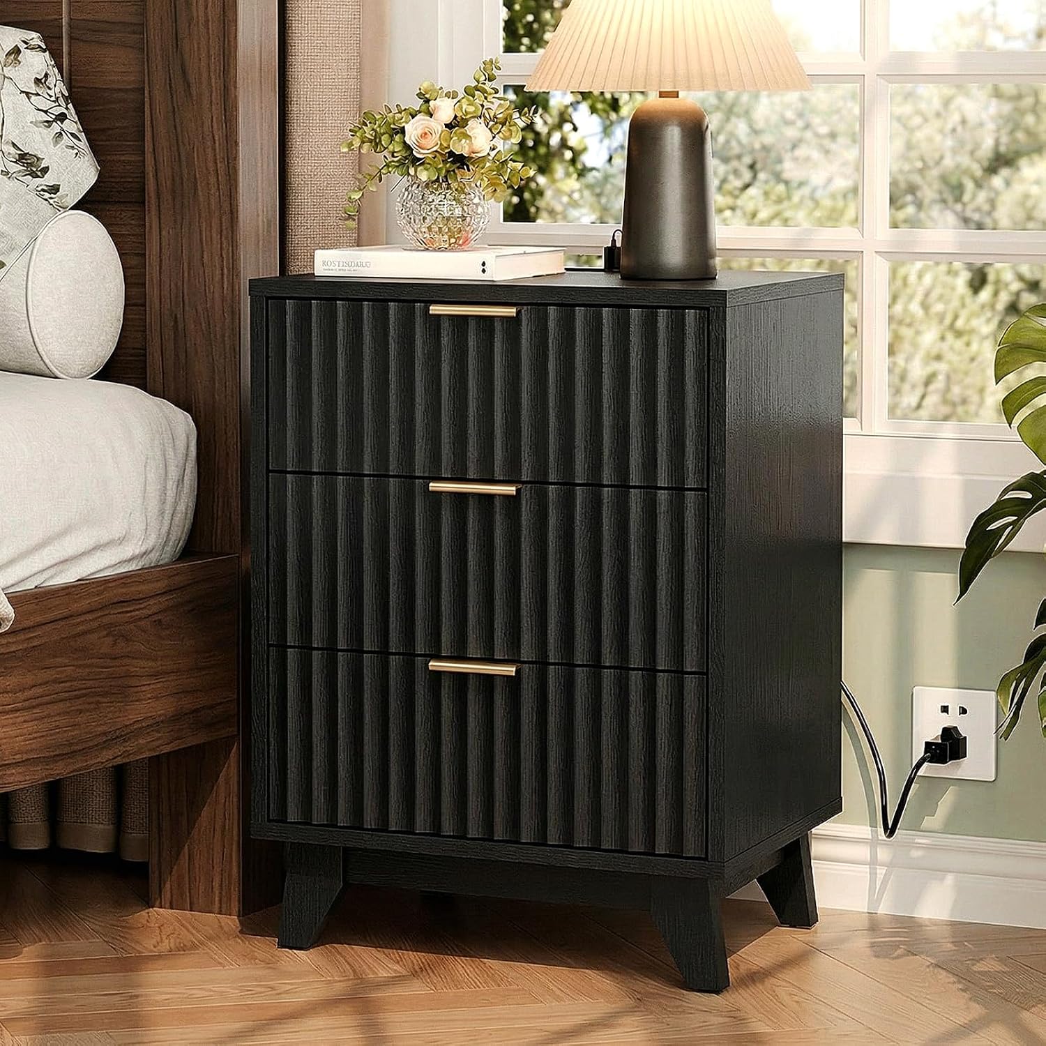 VINGLI Black Fluted Nightstands Set of 2 with Charging Station,3 Drawer Black Wood Nightstand for Bedroom, Modern Night Stand with Drawers, Fluted Bedside Table/End Table/Side Table, 2 pcs