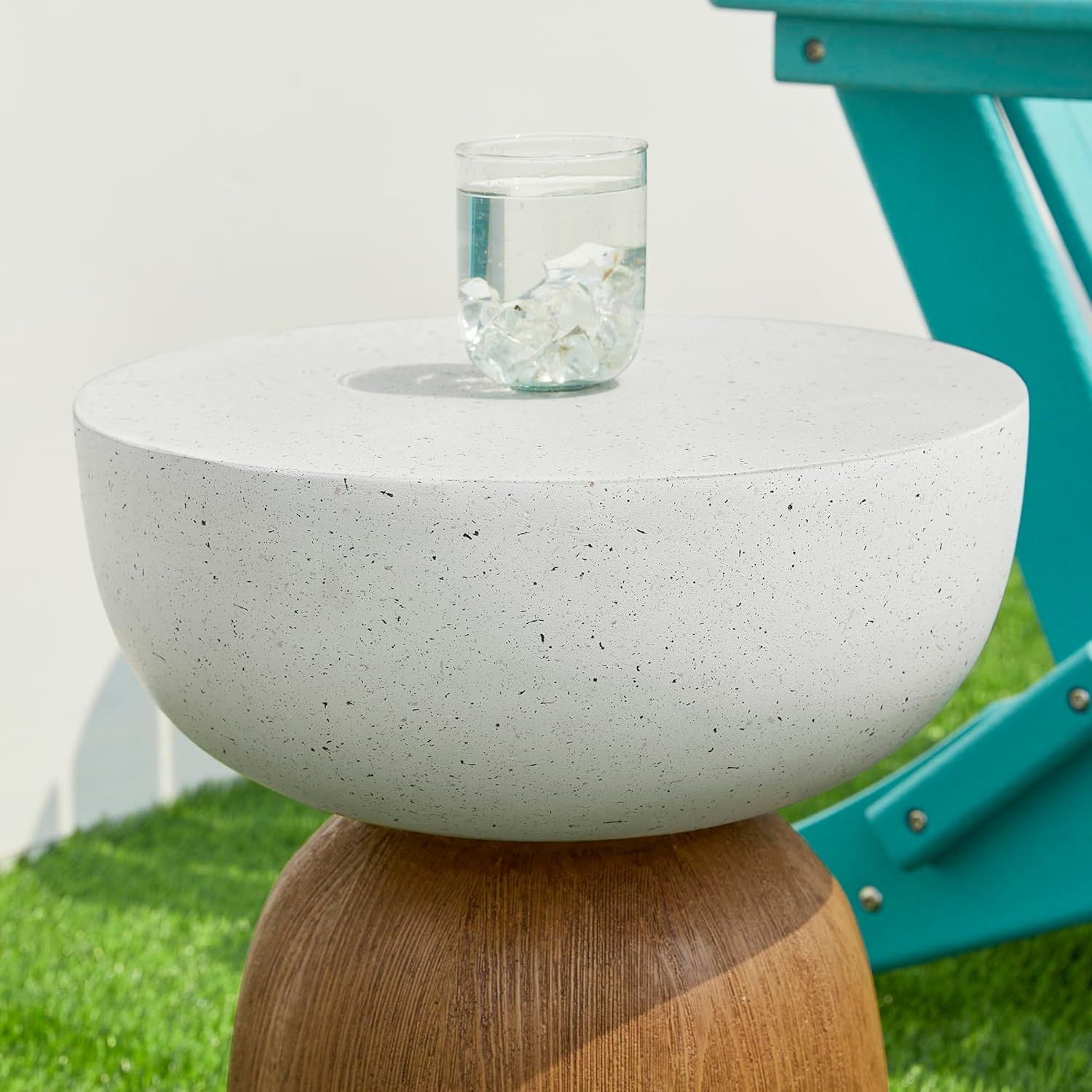 Glitzhome Outdoor Side Table Set of 2, 17.75' H Decorative Garden Stool MGO Geometric Wood Texture End Table, Round Planter Stand for Indoor Outdoor Living Room Bedroom Patio Deck Poolside