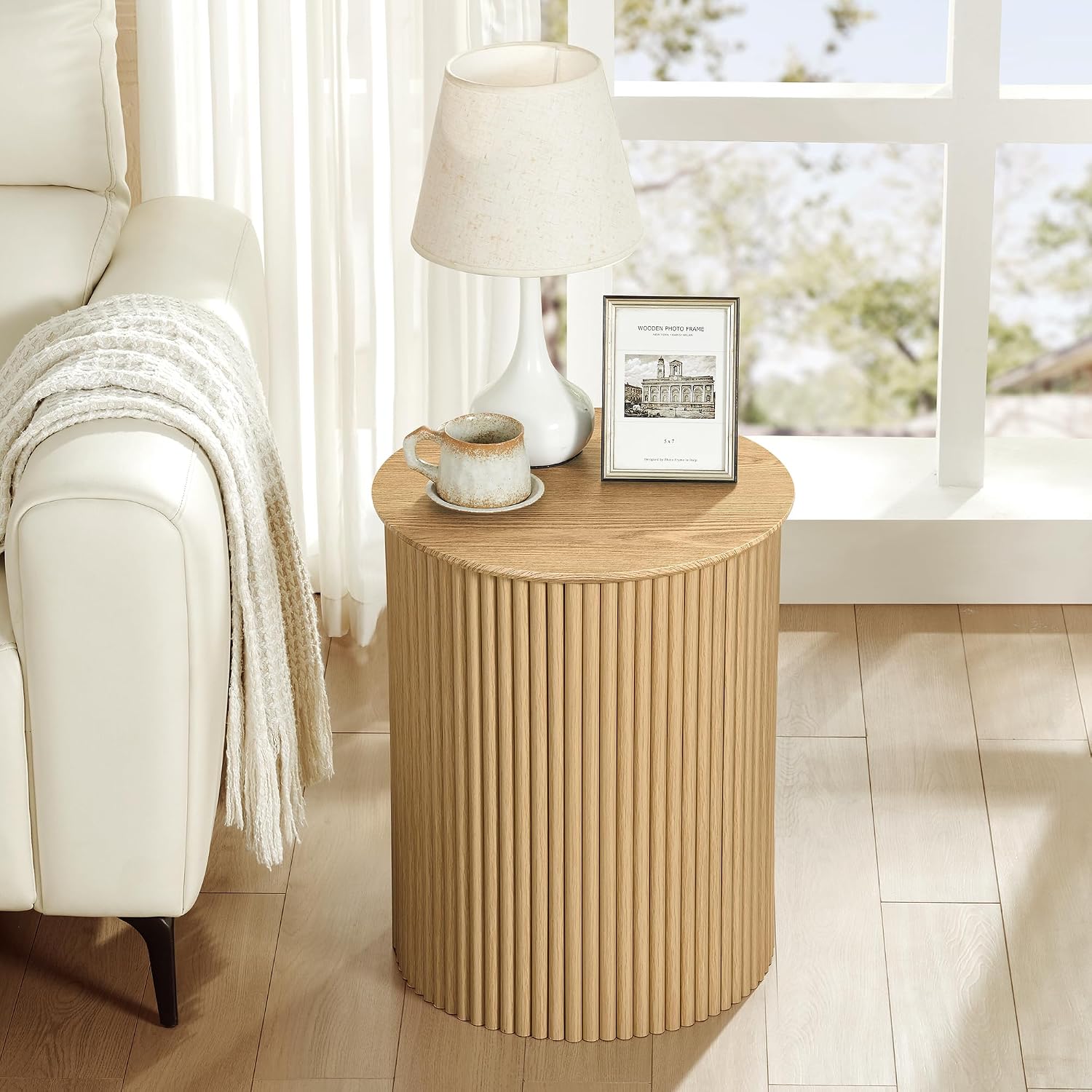 Round Fluted Side Table Set of 2, 17.7' Mid-Century Modern End Tables, Wooden Bedside Table Round Nightstand Small Circle Sofa Accent Table for Living Room, Bedroom Home(Natural)