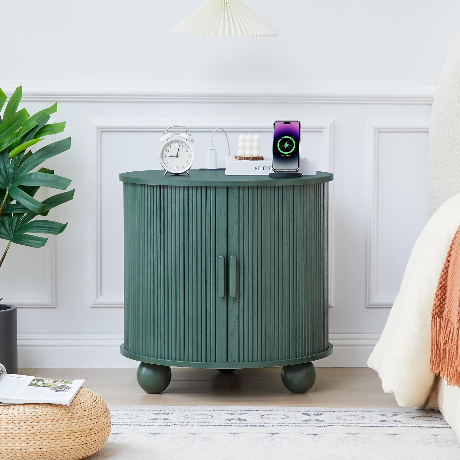 24 Inch Round Nightstand with Charging Station, Green Mid-Century Modern End Side Table with Fulted Sliding Door, Unique Vintage Bedside Table with Storage for Sofa, Couch, Bed (Round, Green)