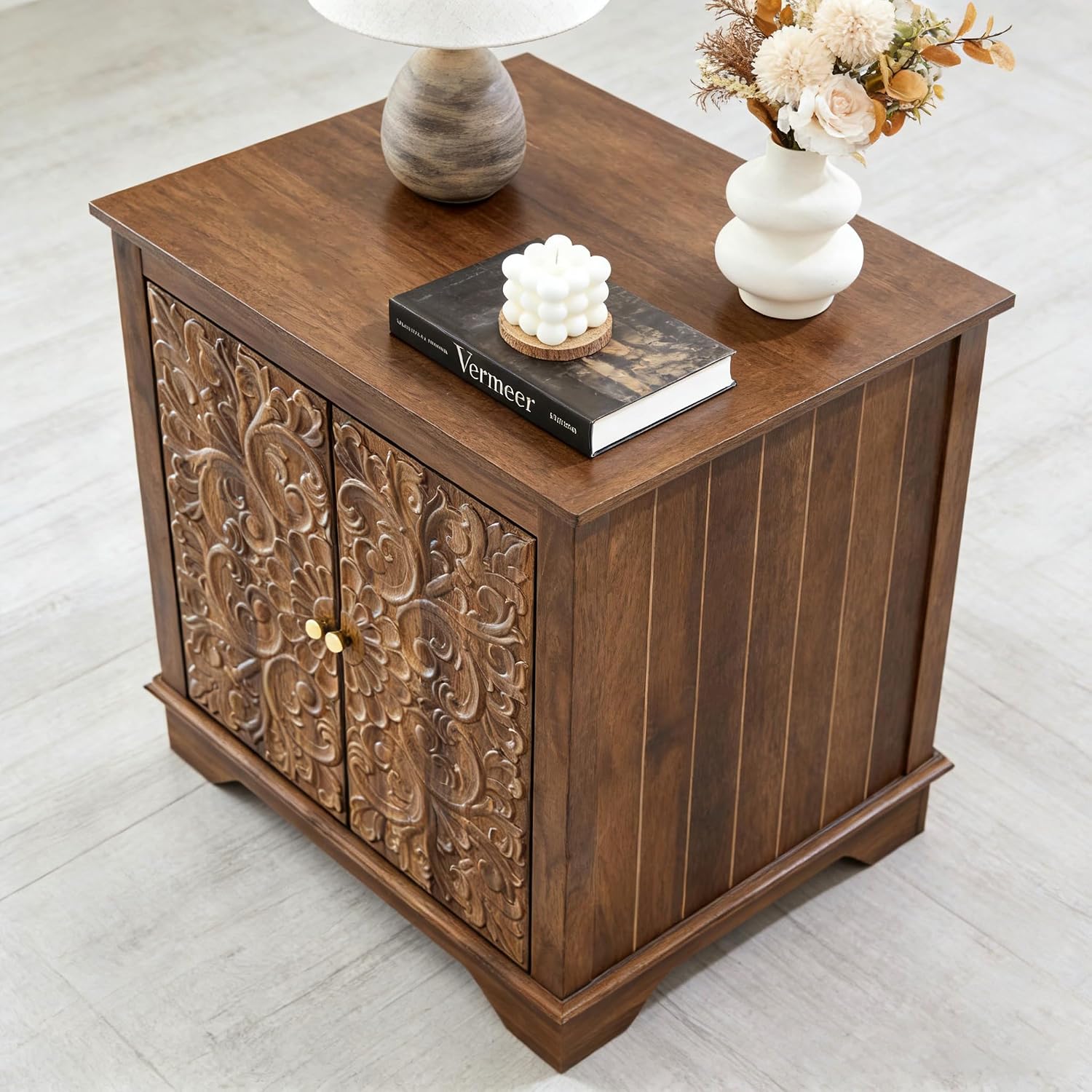 weselon Farmhouse End Table with Carved Floral Door, 24' Wide Nightstand with Adjustable Shelf, Wooden Square Sofa Side Table Storage Table for Living Room Bedroom (Walnut)