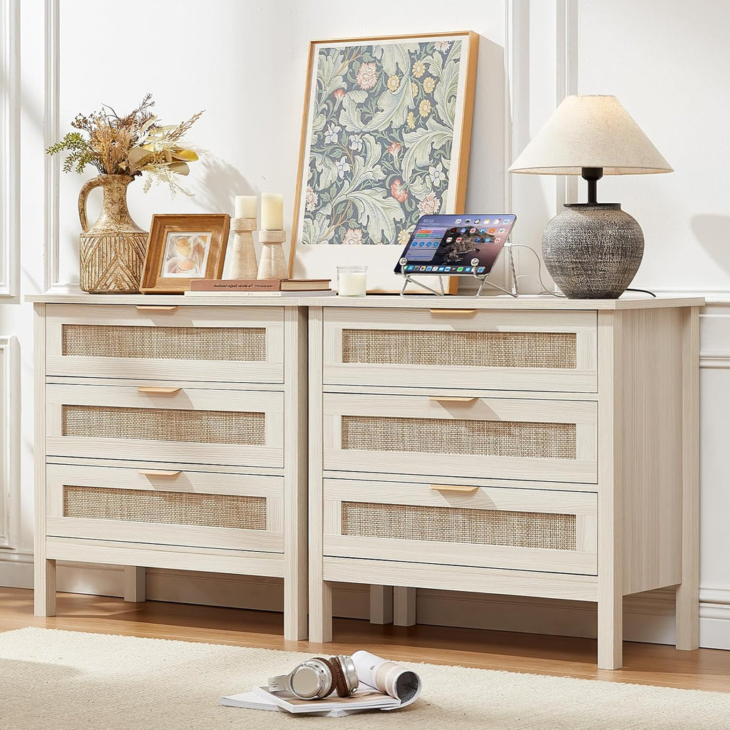 LEYAOYAO 31.5' Wide Rattan Nightstands Set of 2 with Charger Station, Large Boho 3 Drawer Night Stand, Grey White Bedside Table with Storage, Bed Side End Tables for Bedroom, Living Room, Hallway