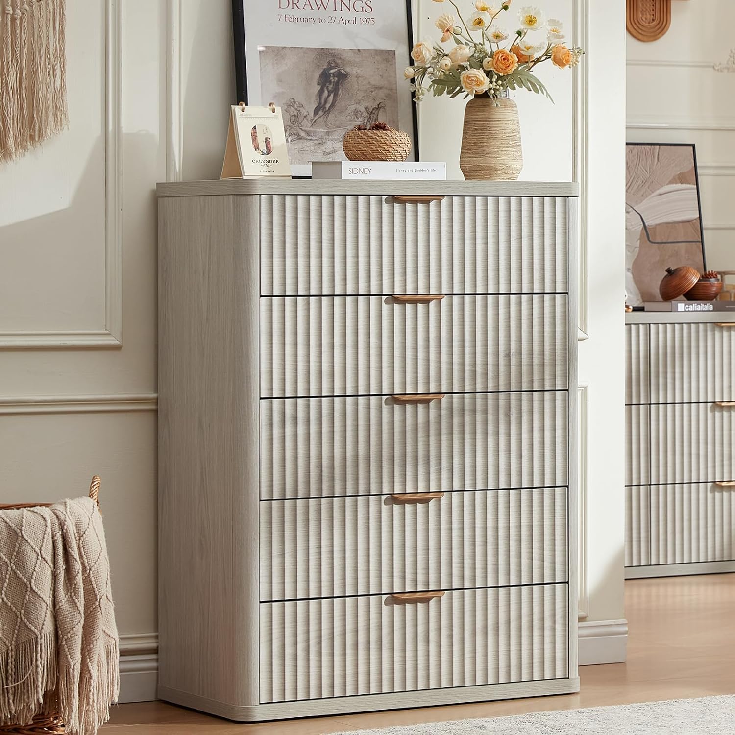 LEYAOYAO Fluted 5 Drawers Dresser Set of 2, 41' Tall Modern Chest of Drawers with Metal Handle, Curved Profile Dresser TV Stand, Wooden Drawer Organizer for Bedroom, Living Room, Hallway, Lightgrey