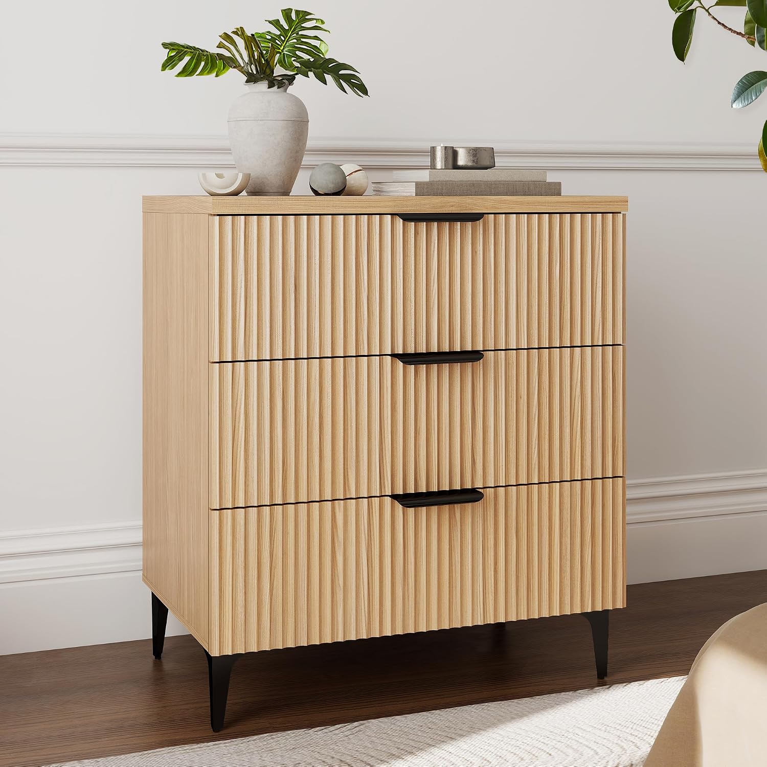 25.6' W Fluted Nightstand with 3 Drawer Dresser, Modern Wood Night Stands Bedside Table for Bedroom King/Queen Bed, End Table with Robot-Friendly Legs for Living Room,Entry (3 Drawers-1pcs-Natural)