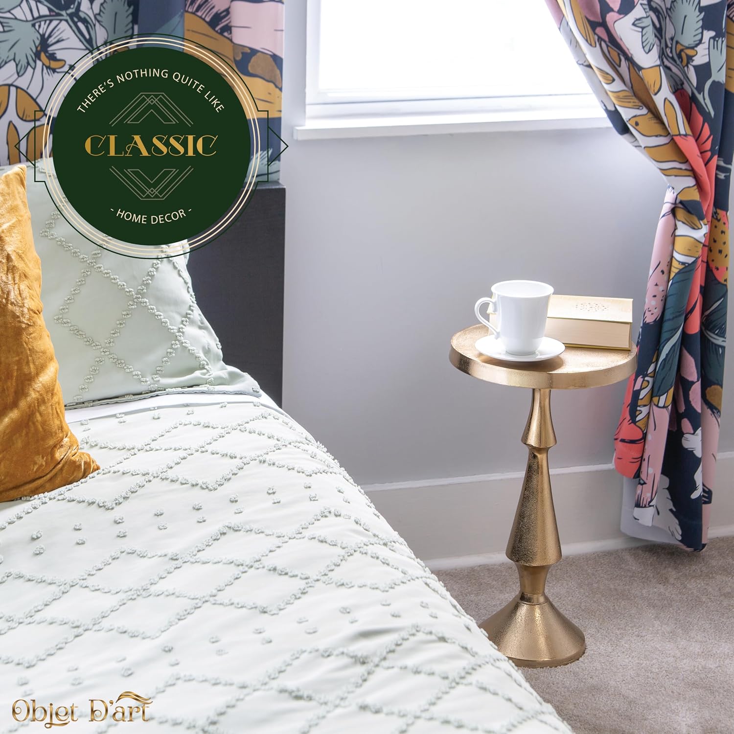 OBJET D'ART Small Round Gold End Tables, Larissa, 21'' Height, Vintage Metal Accent, Side, Pedestal, Coctail and Drink Tables for Living Room and Small Spaces