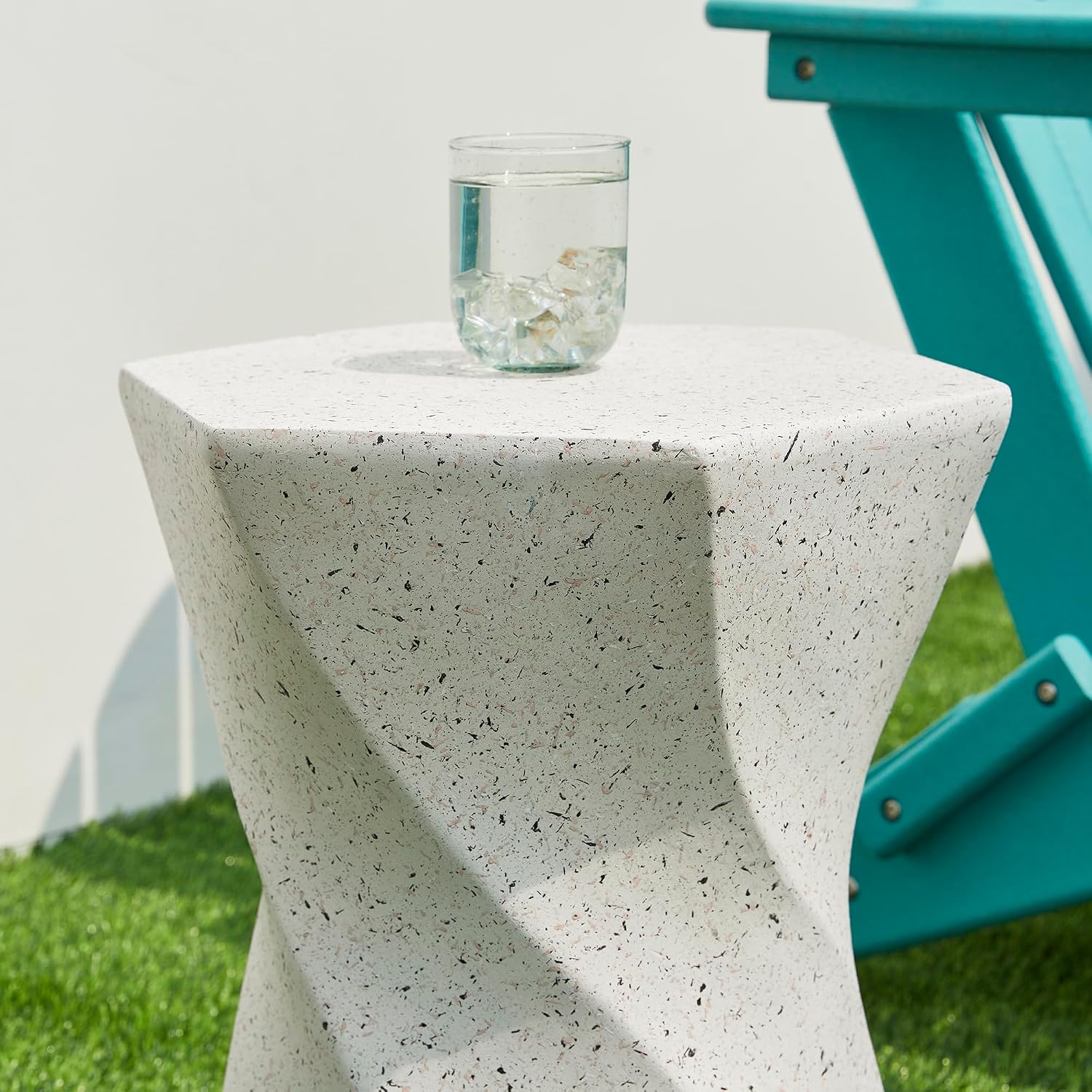 Glitzhome Outdoor Side Table Set of 2, 17.75' H Decorative Garden Stool MGO Twist Faux Terrazzo End Table, Round Planter Stand for Indoor Outdoor Living Room Bedroom Patio Deck Poolside, White