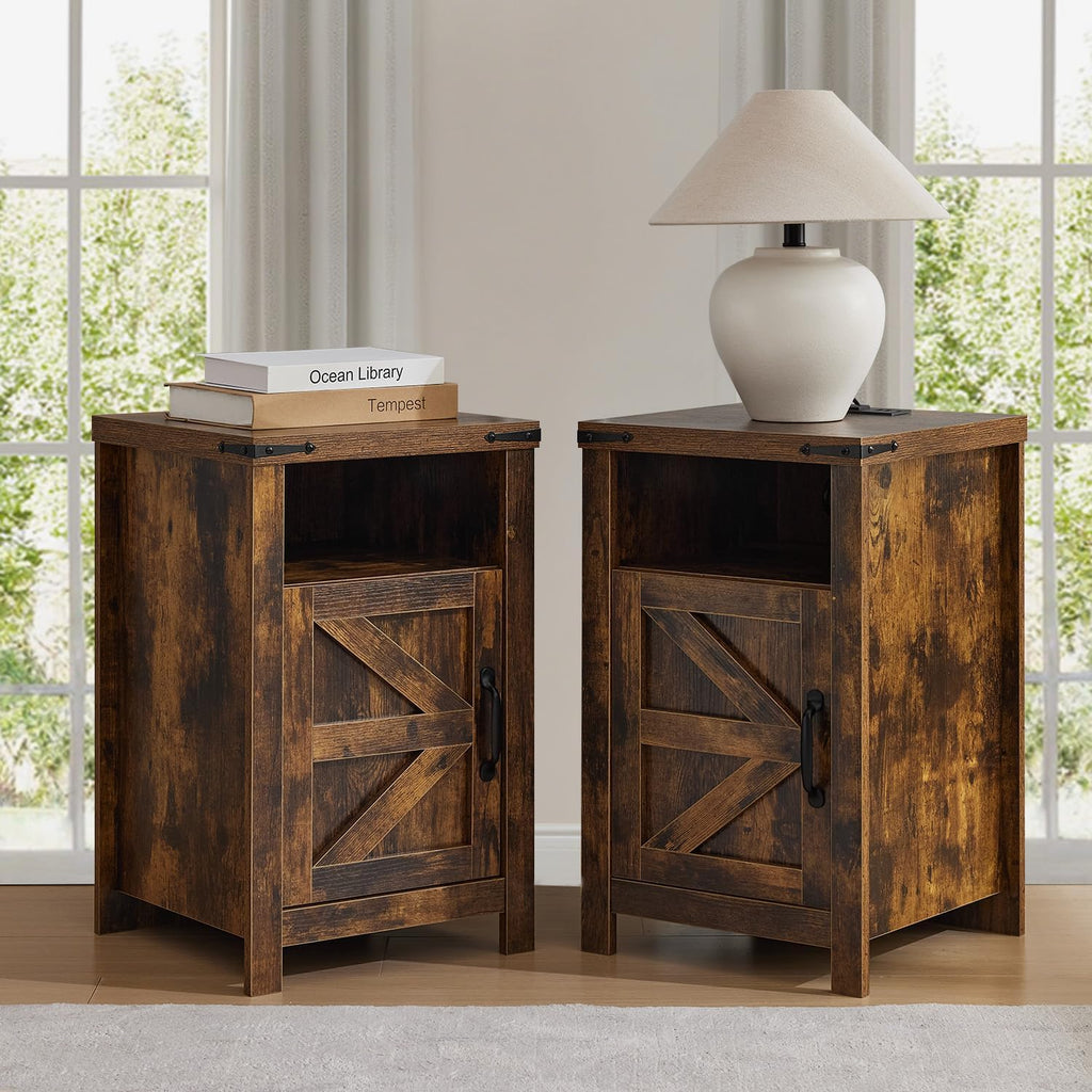 Farmhouse Nightstand Set of 2, Bedside Table with Charging Station, Night Stand with Barn Door, Brown End Table Sofa Side, Nightstand Storage for Bedroom Living Room, Brown