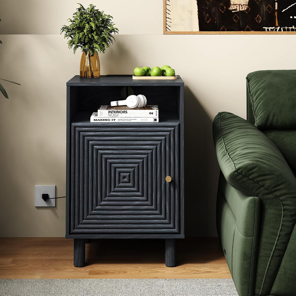 RoyalCraft Nightstand Set of 2, Modern Side Table with Charging Station, Accent End Table with Solid Wood Legs, Bedside Table for Bedroom, Entryway, Black