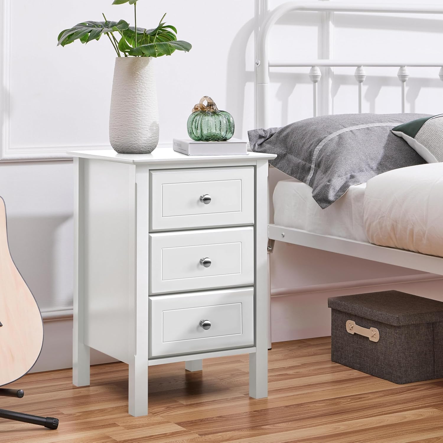 Yaheetech Nightstand Set of 2,Wooden 3-Drawer Bedside Table with Solid Wood Legs, Bedside Cabinet Cupboard Storage Organizer for Bedroom Home Office Small Space, Easy Assembly, White