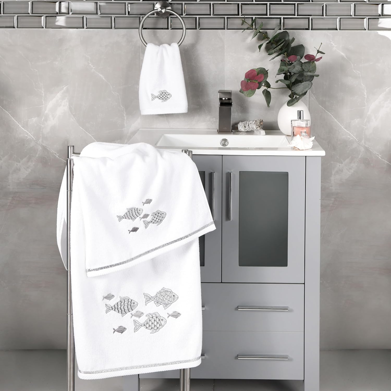 Treasure 4-Piece Premium Towel Set, Sparkling Applique Fish, Ultra Plush Turkish Cotton, Durable, Perfect for Bathroom, 2 Bath 2 Hand Towels, White