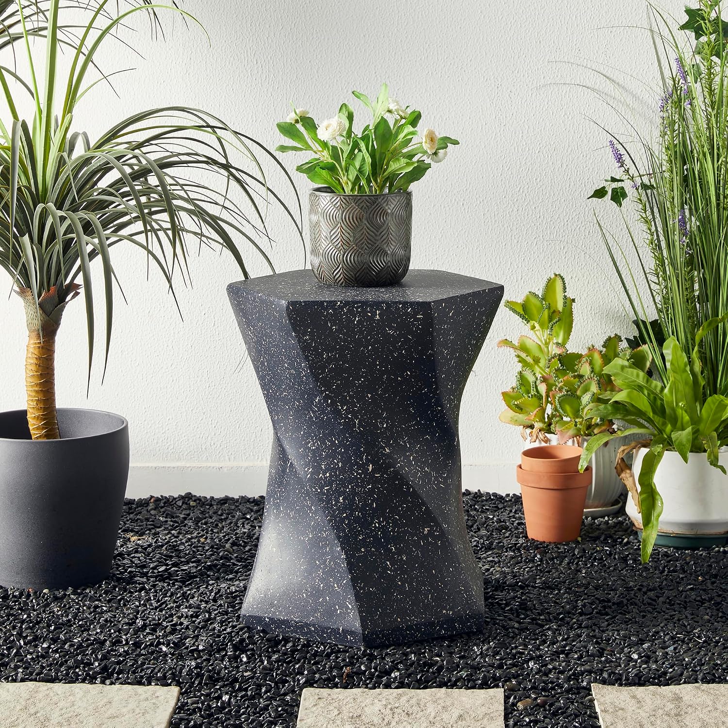 Glitzhome Outdoor Side Table Set of 2, 17.75' H Decorative Garden Stool MGO Twist Faux Terrazzo End Table, Round Planter Stand for Indoor Outdoor Living Room Bedroom Patio Deck Poolside, Black