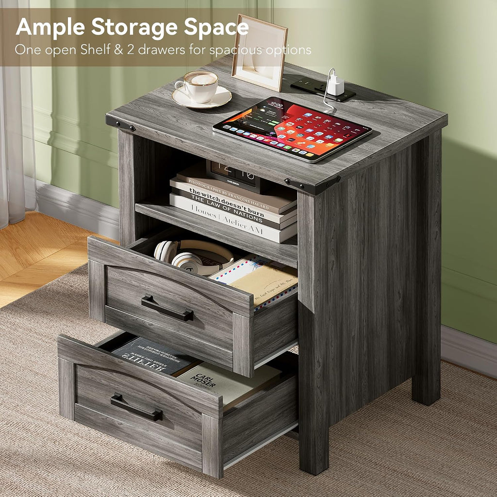 Decofy Farmhouse Nightstand Set of 2 with Charging Station, 18'' Wide Rustic End Table with USB/Type-C Ports, 2 Drawers & Open Shelf, Wood Bedside Table for Bedroom, Grey Oak